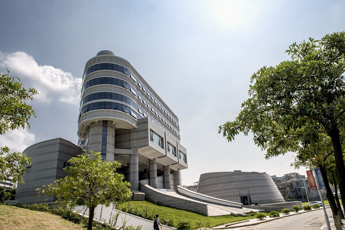 华侨大学