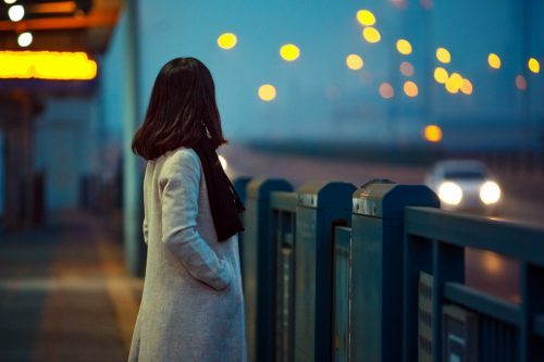 成考要去学校上课吗，成考怎么报名？