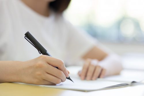 成考报名费用多少钱？2.5年考成考本科值得报名吗？