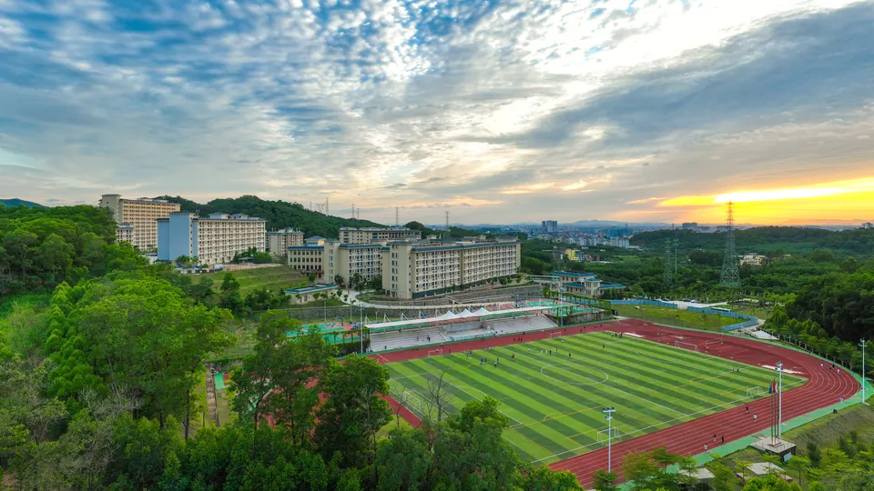 广州华南商贸职业学院资料图