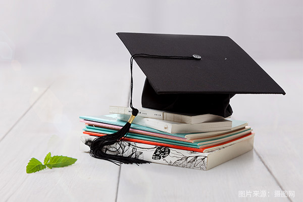 成人大学文凭有用吗？成人大学是全日制文凭还是业余文凭？