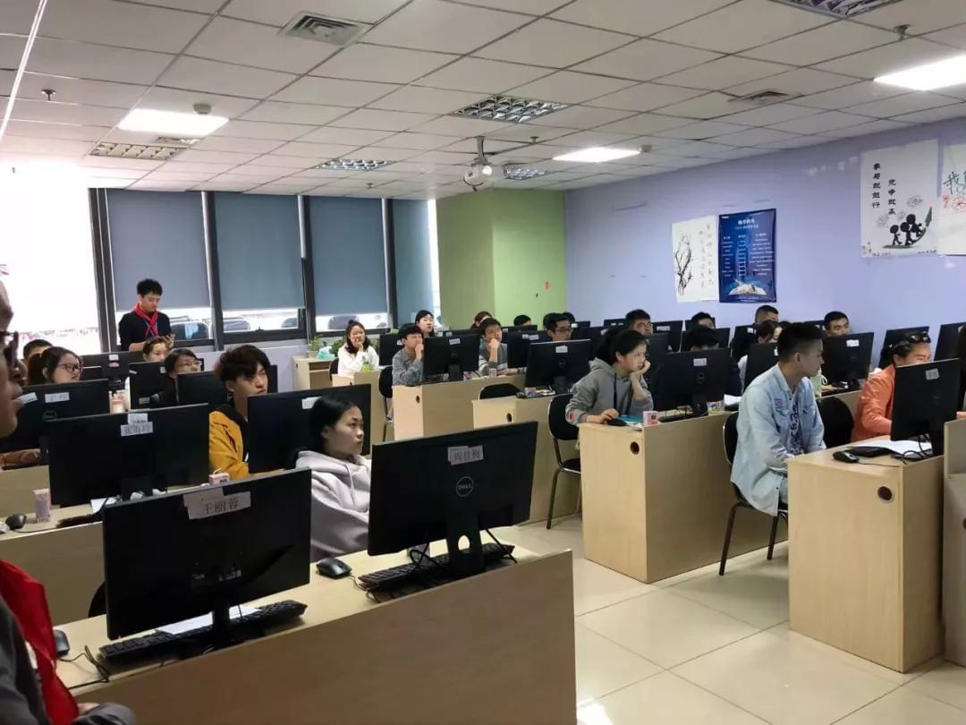零基础学编程需要用到英语和数学吗_www.epx365.cn